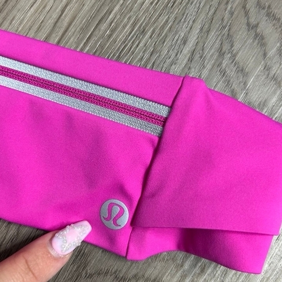 Lululemon Fast and Free Running Belt, Magenta, Size XS/S - Picture 2 of 8